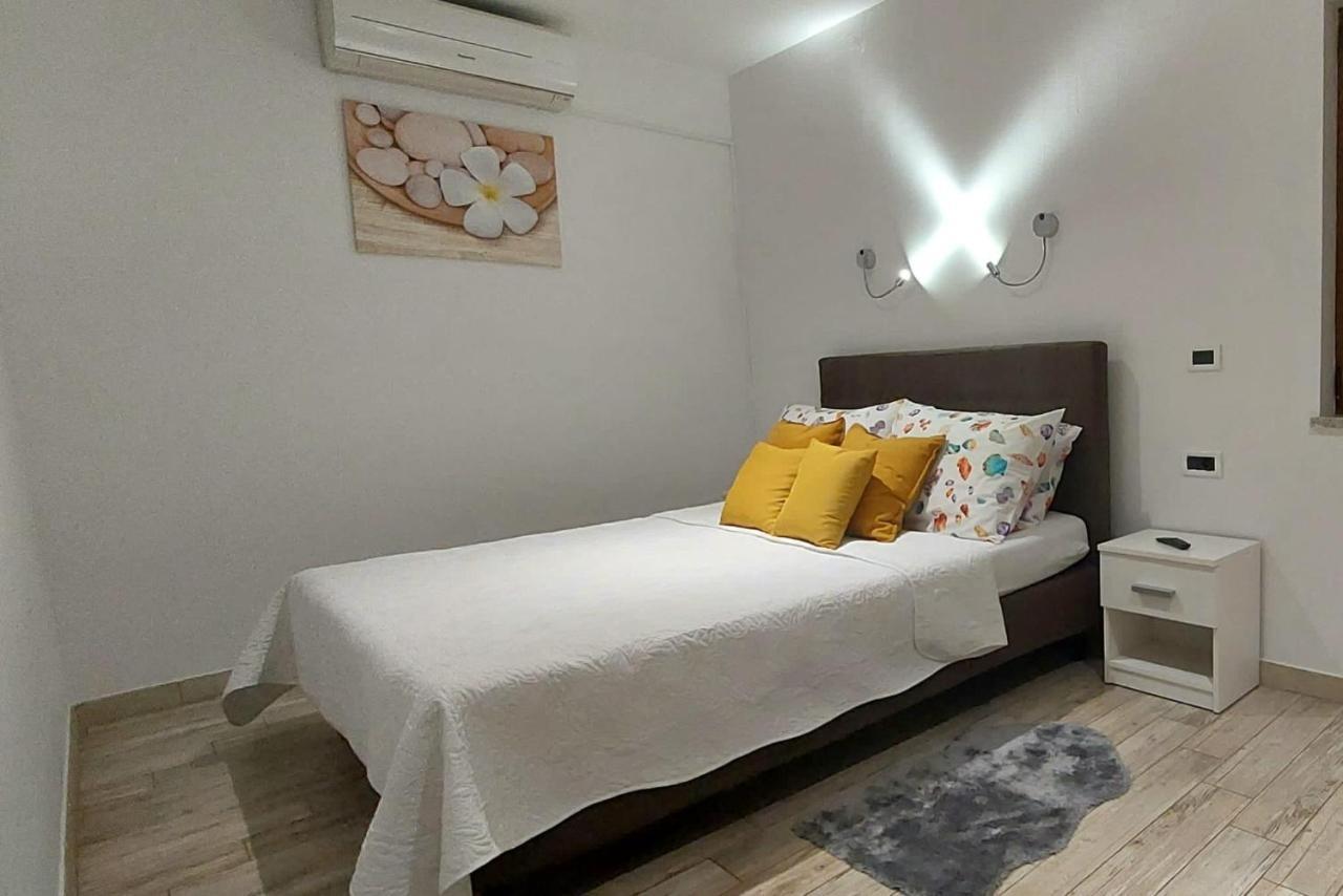 Room Lina Lovran Exterior foto